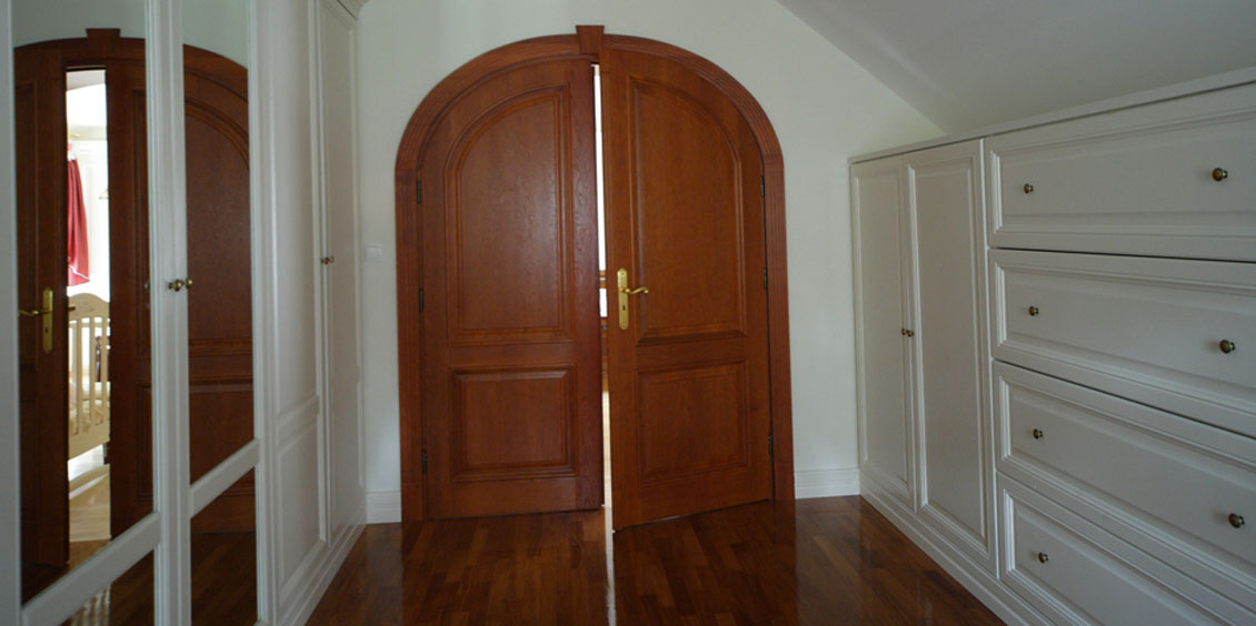 Drewniane drzwi wewnętrzne na wymiar.